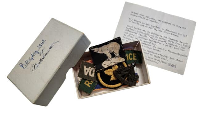 Set emblemen bevrijders Nederlands 1944 1945