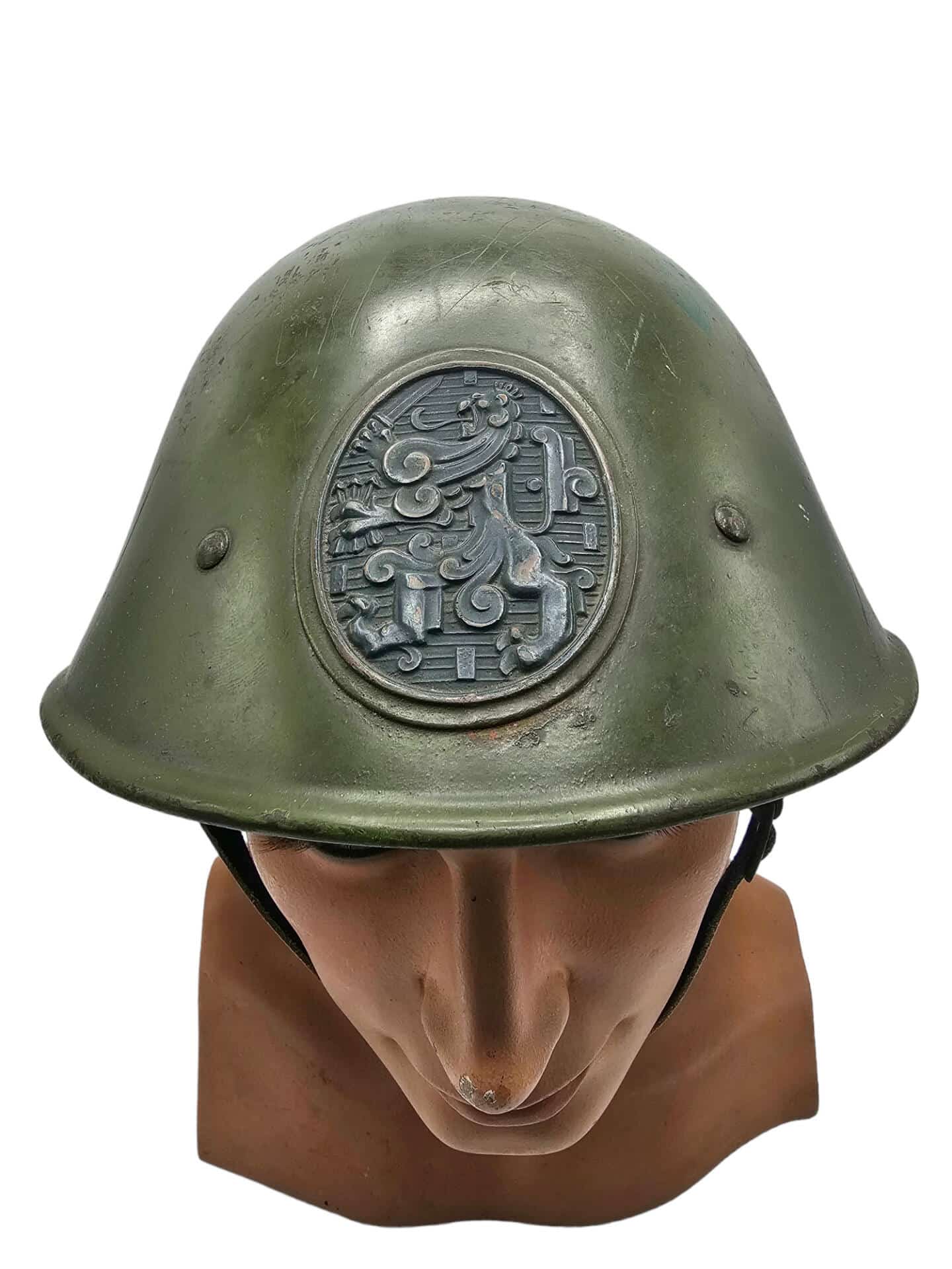 Hubert Hudson schelp Uitstroom Nederlandse M34 helm Valk Amsterdam - CM 1940 - Militaria met een verhaal